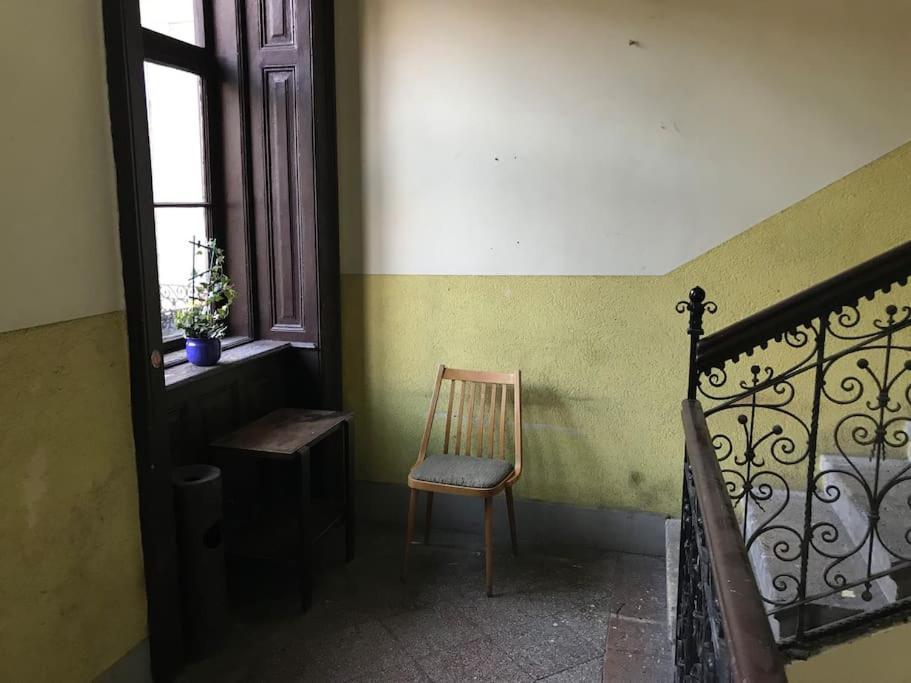 Perfect Location,Newly Decorated Modern, Large Place 60 M2, Really Quiet So You Can Have A Good Night Sleep, Ac, Netflix, Smart Tv, High-Speed Internet, World Famous New York Cafe Only 10 Minutes Walk Budapest Bagian luar foto