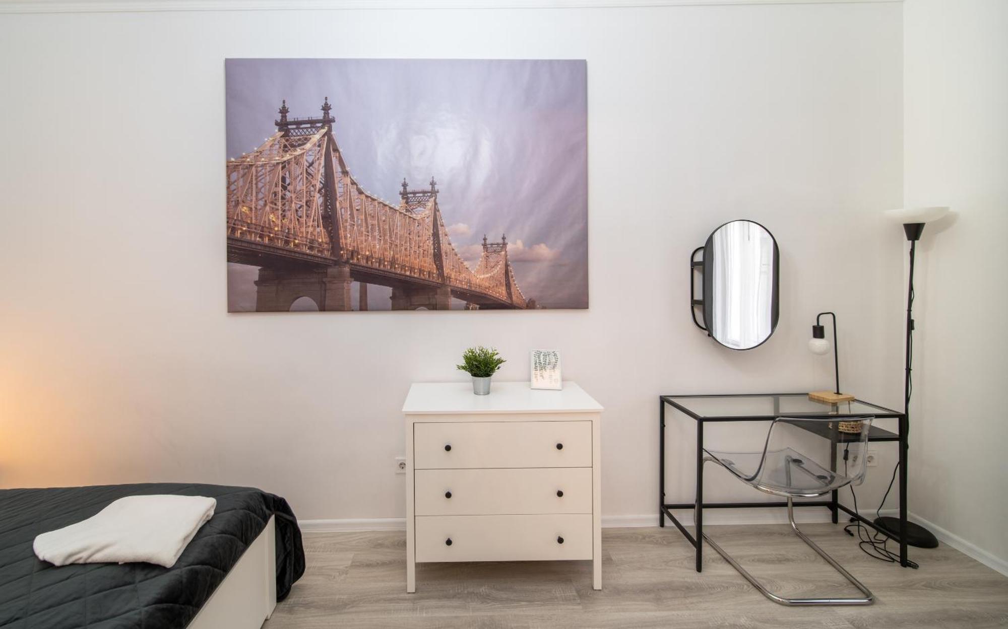 Perfect Location,Newly Decorated Modern, Large Place 60 M2, Really Quiet So You Can Have A Good Night Sleep, Ac, Netflix, Smart Tv, High-Speed Internet, World Famous New York Cafe Only 10 Minutes Walk Budapest Bagian luar foto