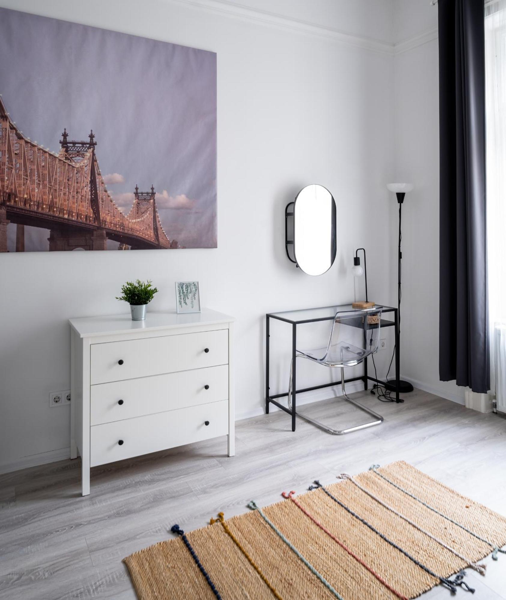 Perfect Location,Newly Decorated Modern, Large Place 60 M2, Really Quiet So You Can Have A Good Night Sleep, Ac, Netflix, Smart Tv, High-Speed Internet, World Famous New York Cafe Only 10 Minutes Walk Budapest Bagian luar foto